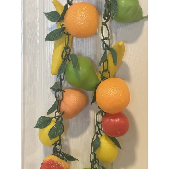 Vintage Plastic Fruits - Picture 2 of 3